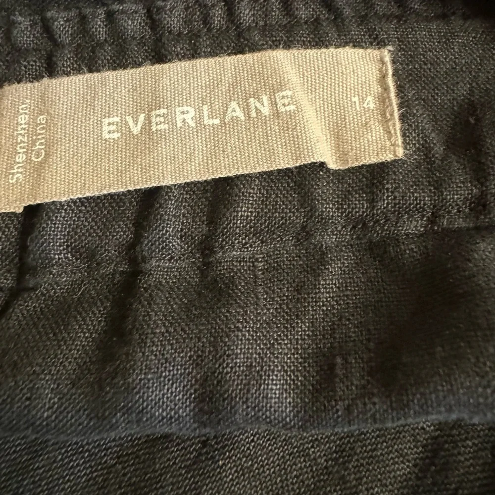 100% Linen Everlane black wide leg romper jumpsuit.3 pocket.Size 14
